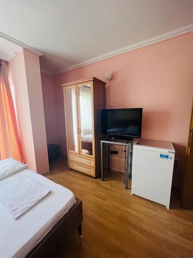 Guest House Velania Priština Exteriér fotografie