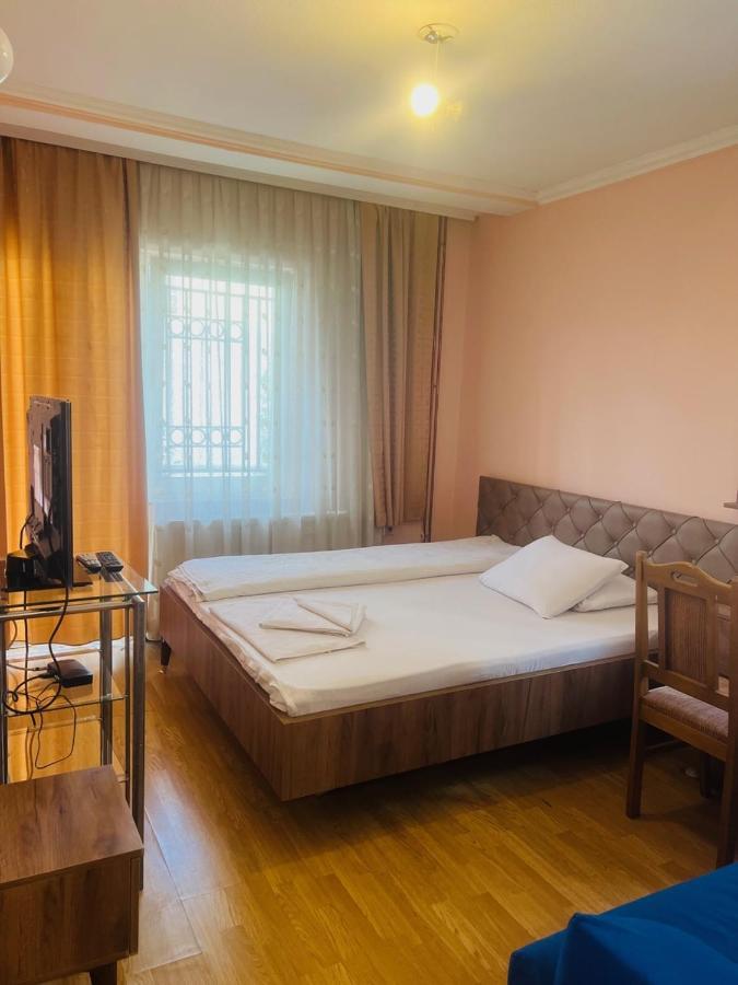 Guest House Velania Priština Exteriér fotografie